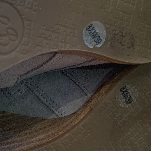 Lucky Brand Women's Yabba Wedge Bootie Light Gray Suede Ankle, size 8.5 - Picture 2 of 14